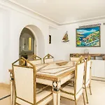 Marbella Адехе